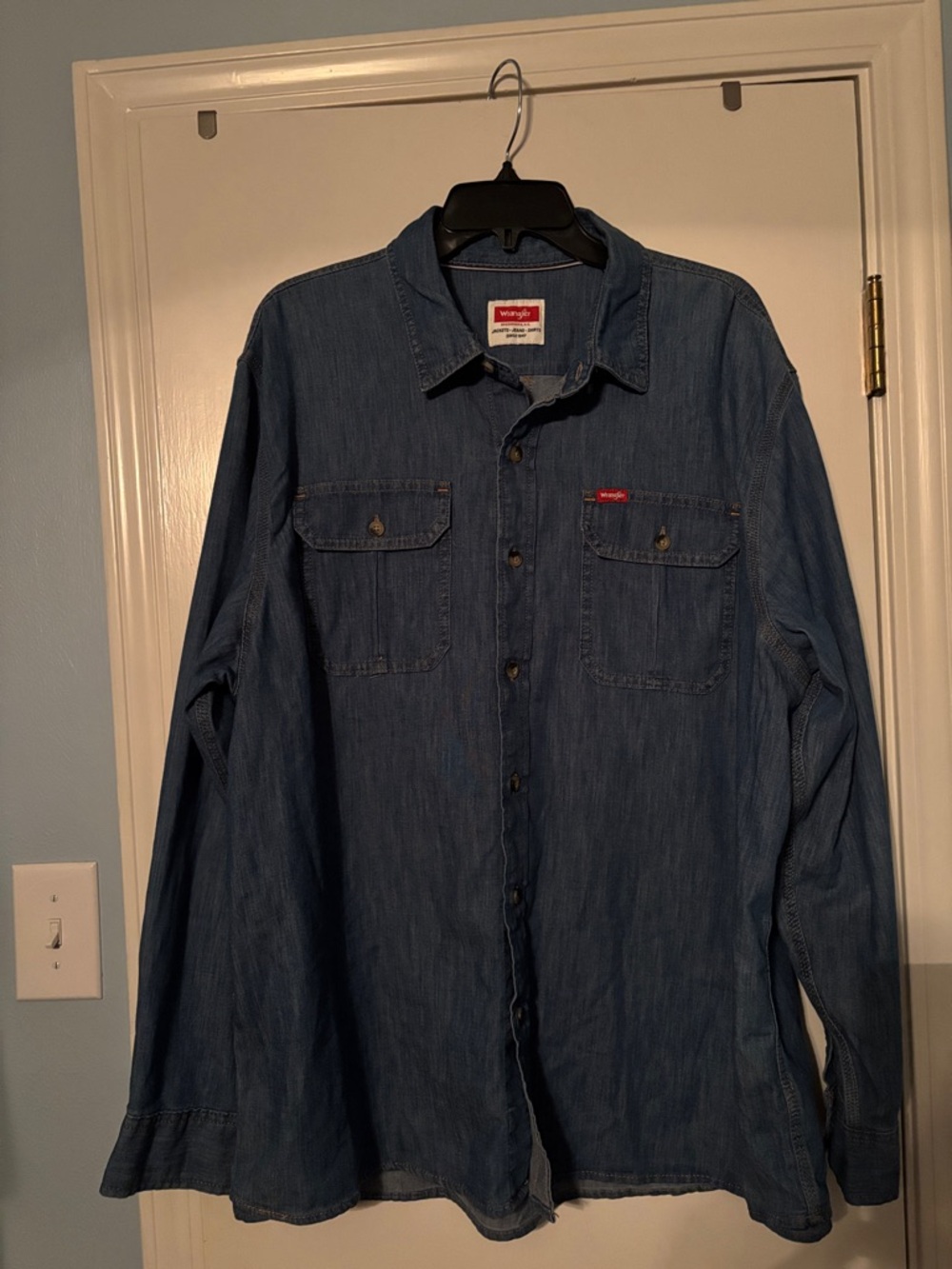 Wrangler Classic Denim Button-Down Shirt - Medium Blue men’s xl